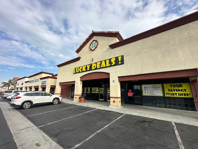 Lucky Deals facade